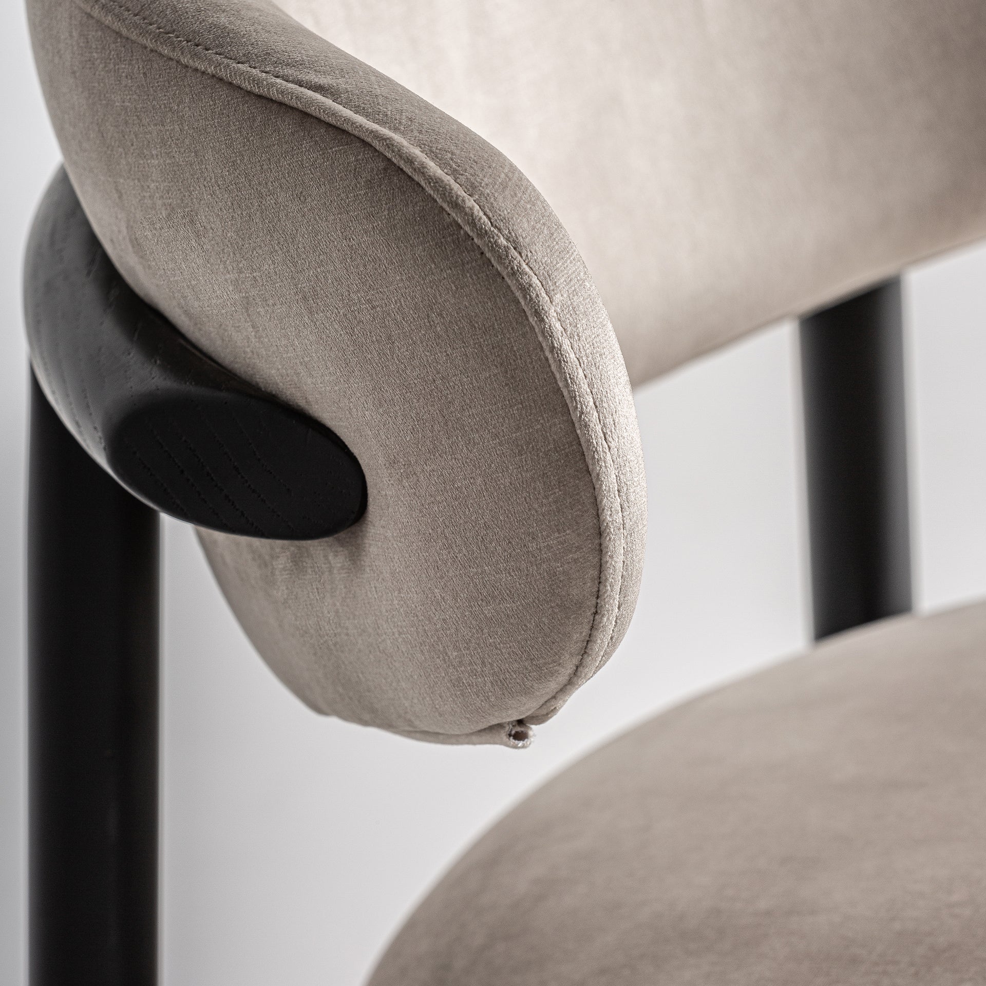 ZELL CHAIR